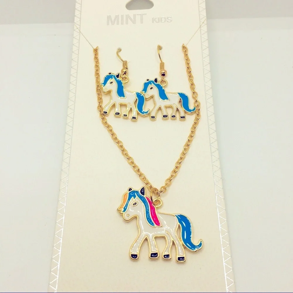 NECKLACE UNICORN & EARRINGS SET!! ADORABLE!